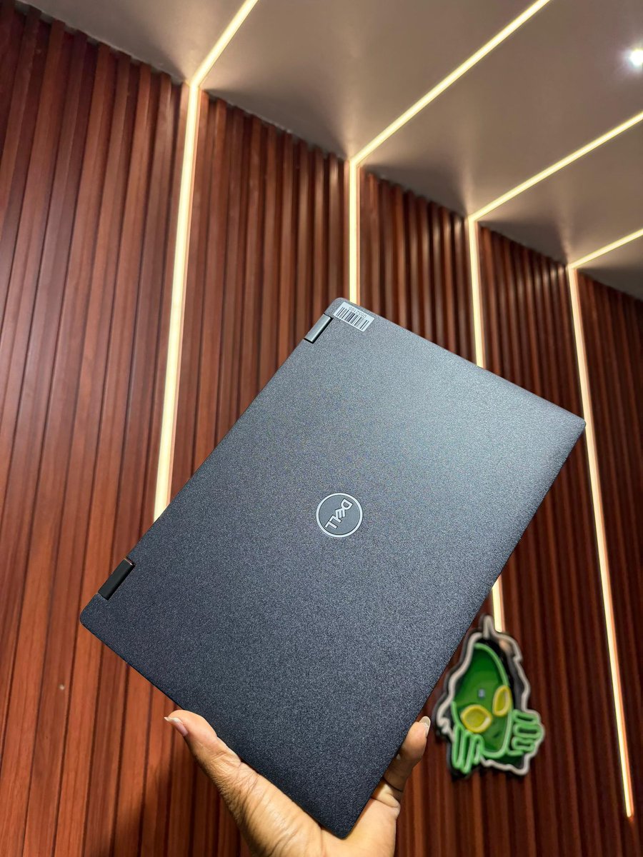 *DELL LATITIDE 7390 2in1*
Touch screen
Intel®️ core i5 8th gen vpro max turbo frequency
•13”3 inches
•Memory speed : 2400mhz 
•Ram :8 GB DDR4
•256GB SSD
•Graphics:  intel uhd(4GB)
•USB Type C
•Keyboard 💡
•Fingerprint
•Face ID
•Touchscreen

Ghc: 4.2k
☎️0241636577