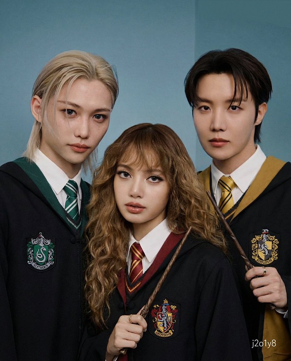 j2o1y8's tweet image. 호그와트 기숙사 수석 모임💫,,
제 취향은 후플푸프요