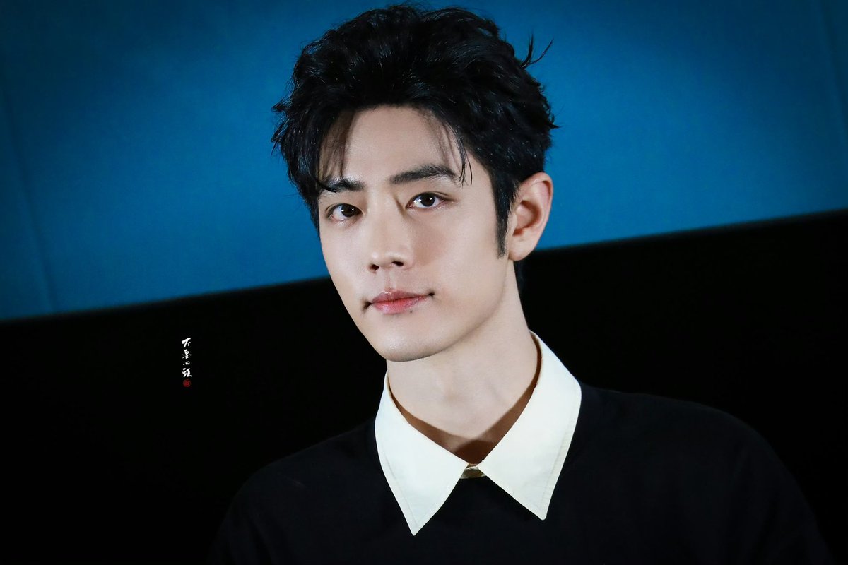 XZFCTH1005's tweet photo. รูปหล่อของเซียวจ้าน
ในงาน Roadshow ภาพยนตร์​ #GezhiTown ที่ปักกิ่งวันนี้

วันนี้พี่จ้าน 'โม่เต๋อเสียน' หล่อมากกกก 😍😍😍

📷: 不要回头·肖战

#得闲谨制 #GezhiTown  
#XiaoZhanMoDexian #XiaoZhanGezhiTownPremiere 
#XiaoZhan #肖战 #เซียวจ้าน​
#XiaoZhanFCThailand https://t.co/bKk0FajhUR