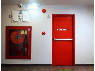 CsfireWorld's tweet photo. 🔥CSFIRE |Fire Doors
Fire-resistant doors that contain flames &amp; smoke, protect lives, minimize property damage, and enhance safety with self-closing mechanisms.
#FireSafety #FireDoors #PassiveFireProtection #CSFIRE #LifeSafety #BuildingSafety #IndustrialSafety #FireProtection https://t.co/w6CcxHmpBx
