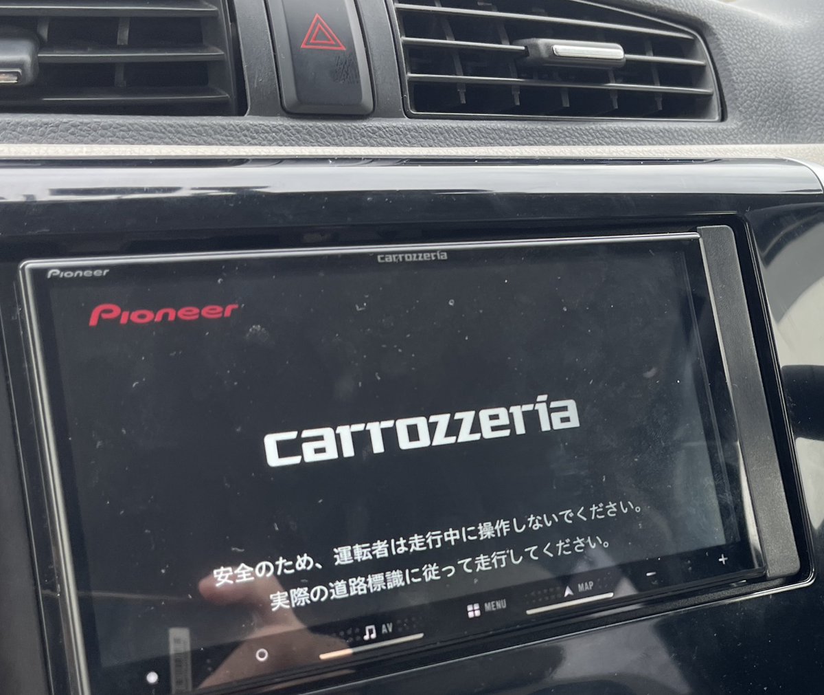 カーナビ設置しました！
あとは、ドラレコかな？