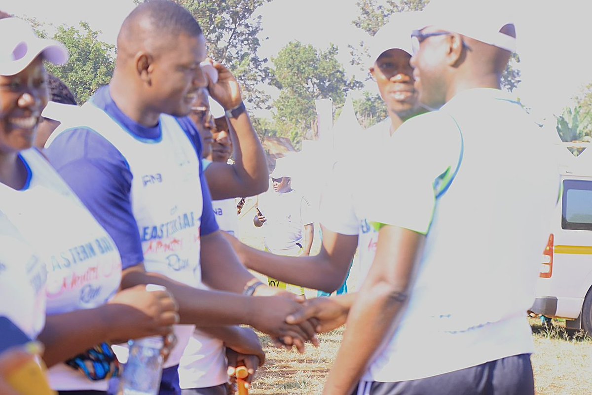 isikoarthur's tweet photo. Eastern Bar Mental Health Run in high gear! Honored to participate as Treasurer alongside Justice Farouq Lubega, Council & the Mbale Bar. ๐โโ๏ธ๐ #MentalHealthRun https://t.co/juyNZdHxDs