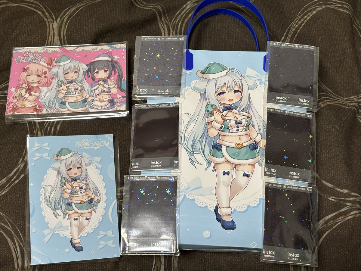 チェキ、ポスカ さぁ！福袋にチェキ6枚 そしてシャロちゃんのみポスカと 3人が揃った