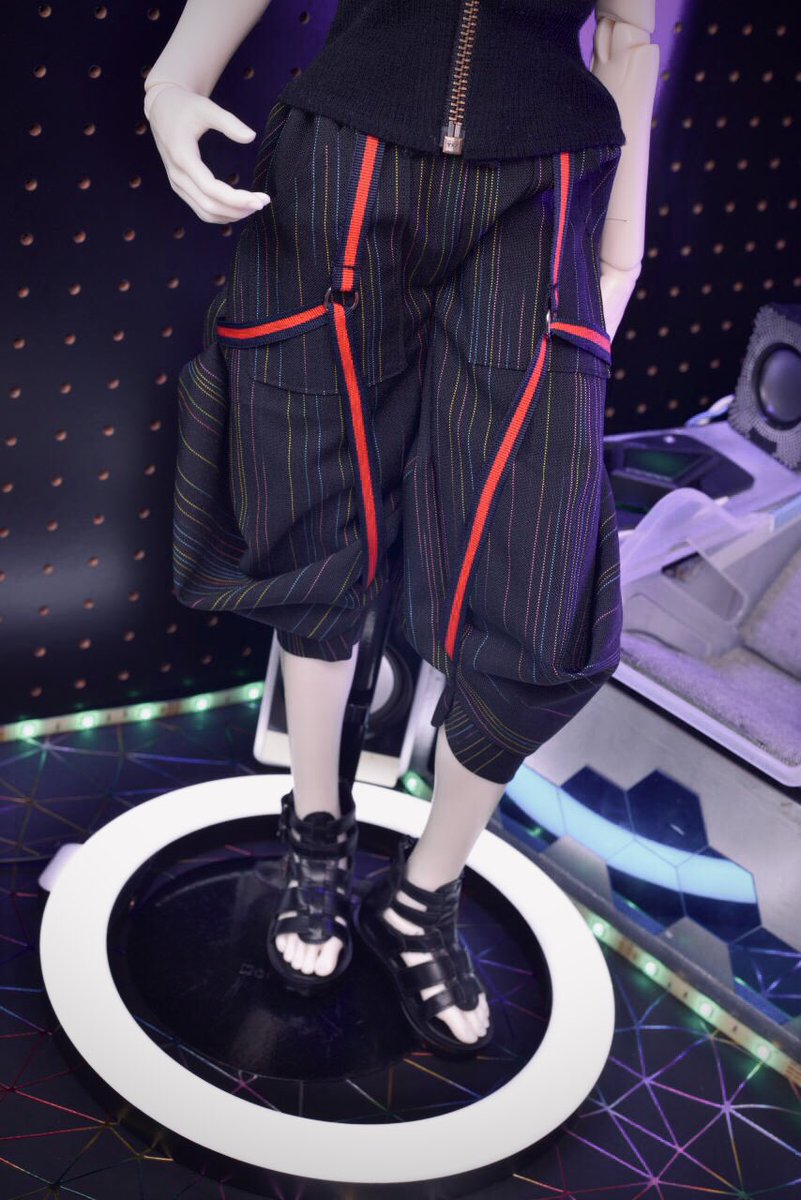 えとらんぜ 新作 ｻｲﾊﾞｰﾎﾞﾄﾑ 織神(ｵﾘｶﾞﾐ) ﾈｵﾝﾗｲﾝが四方八方にﾚｰｻﾞｰの