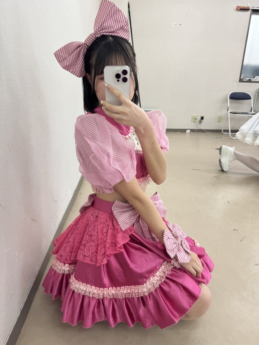 写メ会ありがとうございました💙

たくさんゲットしてくれて嬉しかったよぉ！
ピンクのなおラストでした🎀💕💓💗
またいつか着れますように💭

この後はハニカムクリスマスくじ配信です🎄
たくさんひきたぁぁぁぁい！