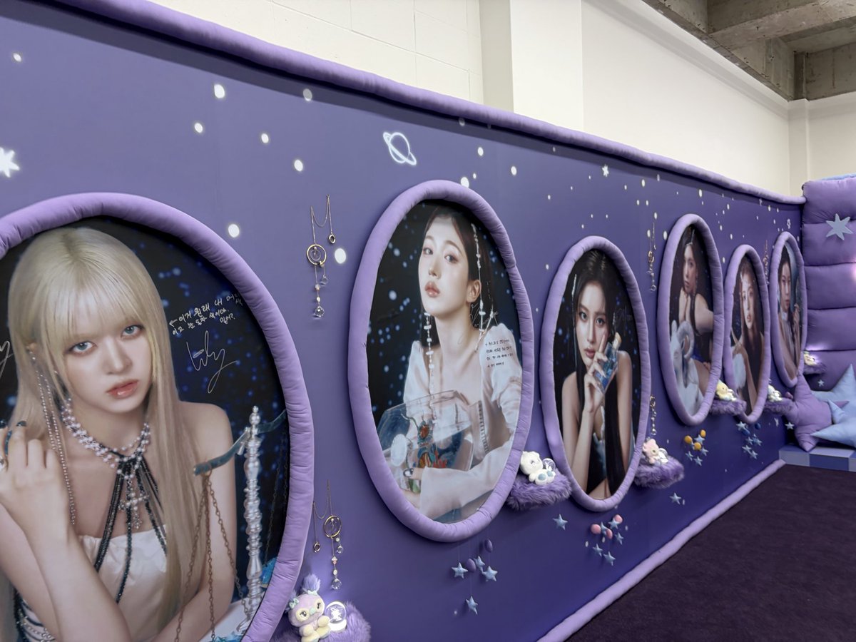 WhiteQueen_YP's tweet photo. 성수 엔믹스 팝업스토어
#NMIXX #엔믹스 #ZEROFRONTIER #NMIXX_POPUP #FANS_SHOP #팬즈샵 https://t.co/U7pugLsIY3