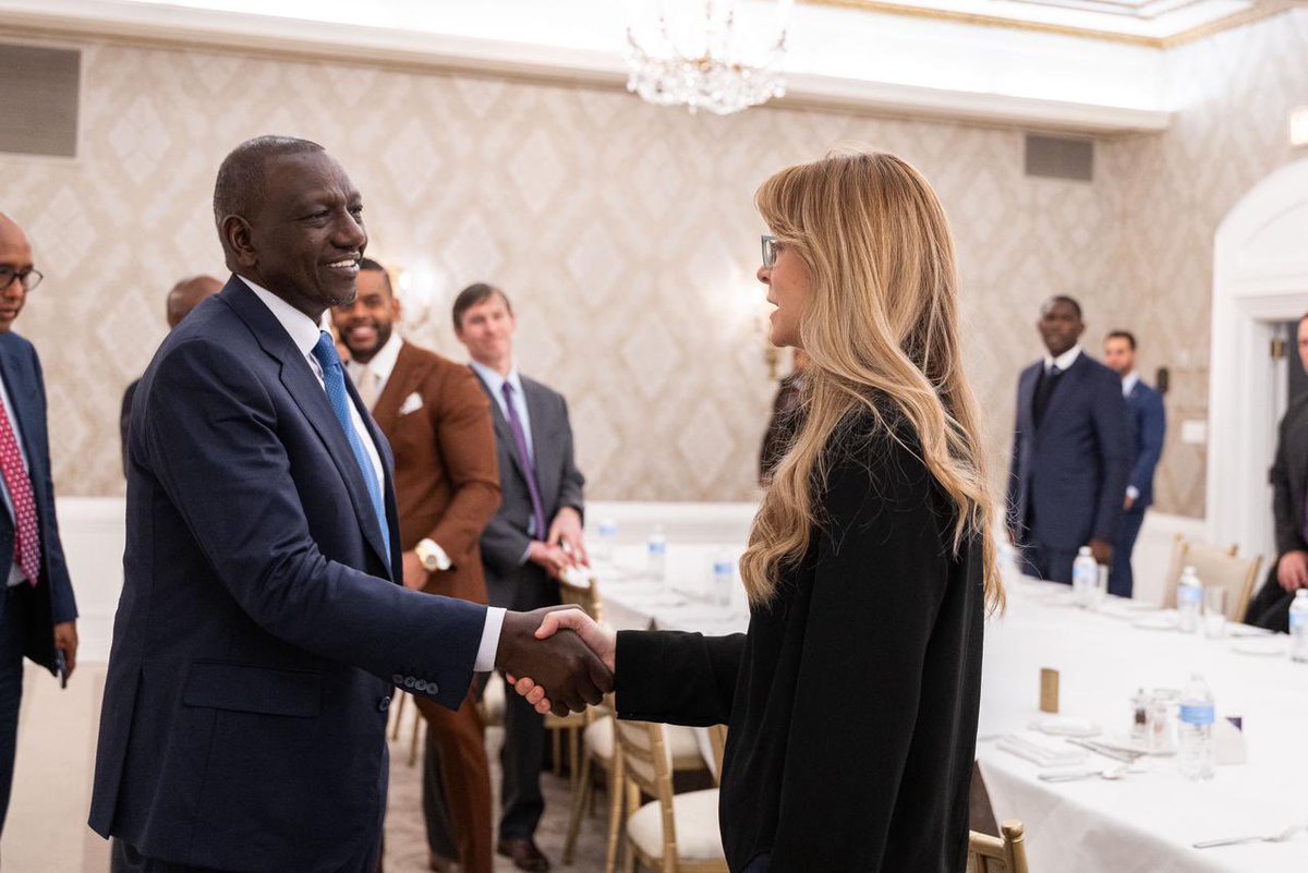 Mrs_Mutuse's tweet photo. President Trump embracing President Ruto has unlocked a strategic partnership that is about to be a turning point. :More access to the US Markets,
Expansion of said markets for our local products,
AGOA extension👏👏👏👏🇰🇪🇰🇪 

#KenyaUsTies #TrumpEmbracesRuto  This is Kenya https://t.co/AIHBqHRQmR