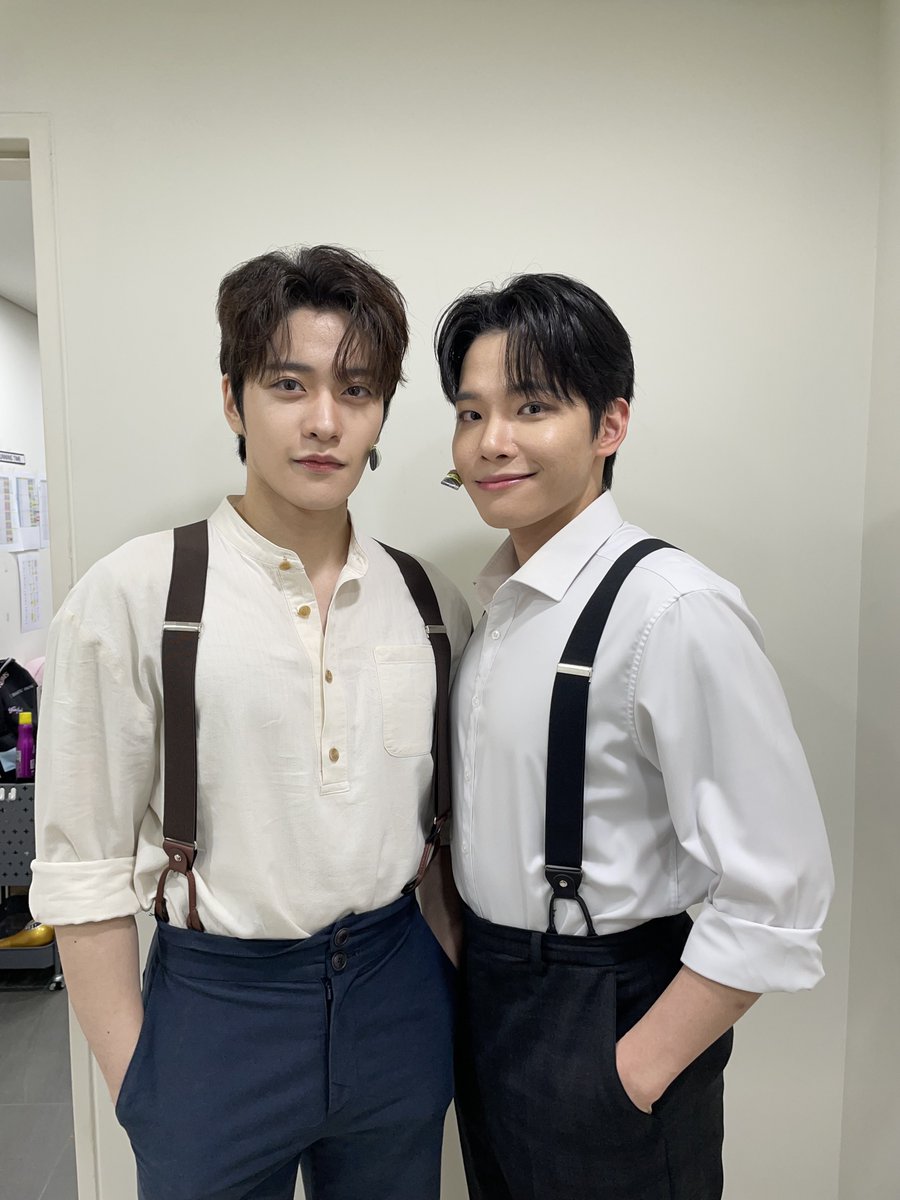 뮤지컬 그레이하우스 tweet media