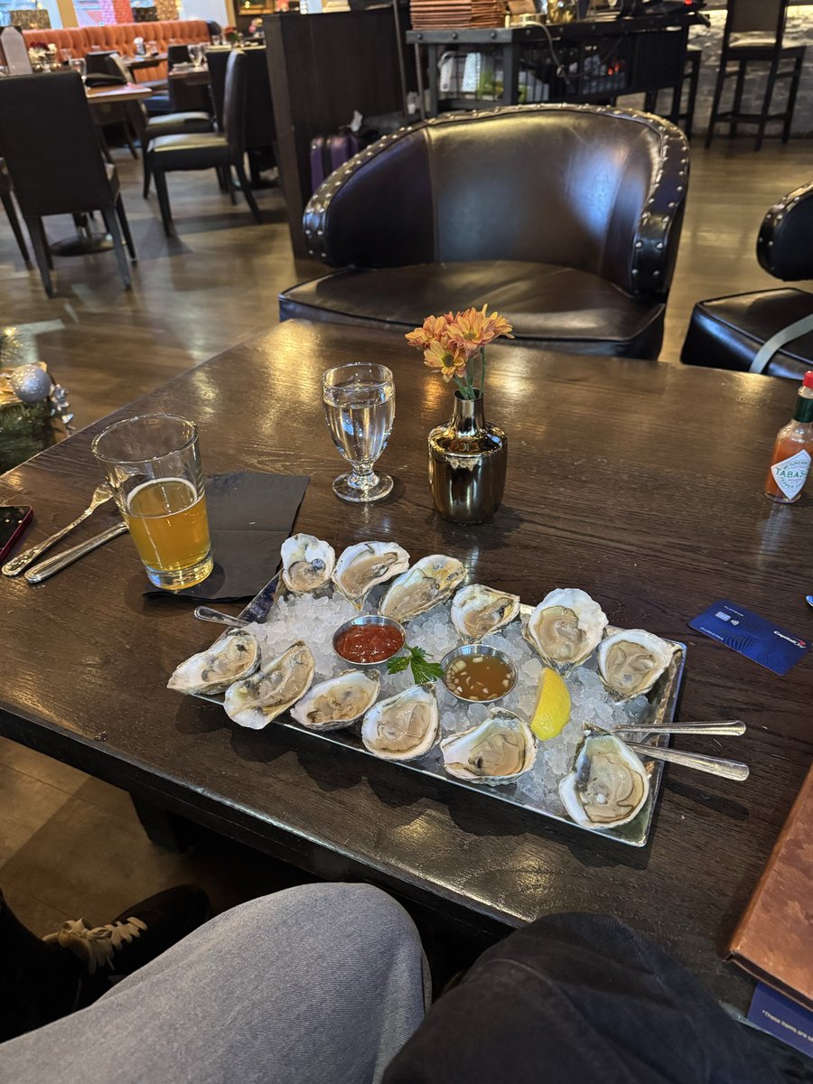 FetchingFox's tweet photo. Daniel and I reached a single-day oyster high of three dozen, with our waitress slipping us the third dozen on the low due to $1 oyster per person max. https://t.co/tU7RqBowFA