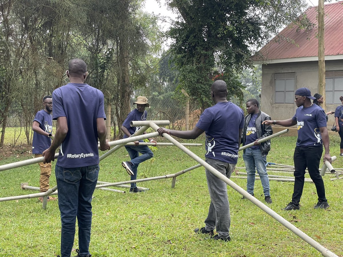 JoanneLubega's tweet image. Currently underway: We are in Lwankoni for Phase V of the Deserving Hope Project ✨

Activity line up: 
- Constructing an A’level Block
- Medical Camp: Cancer screening, optical and dental check ups, blood donation, dispensing mama kits, assorted medicines)…

1/
#DHPV @Destadia