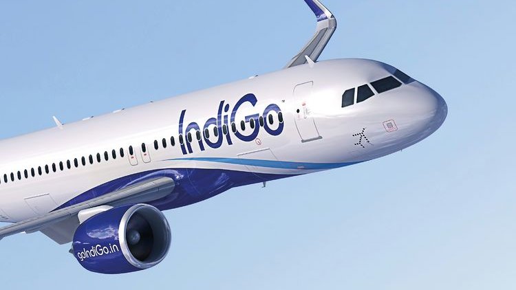 _TheTathya's tweet image. Was the Indigo Crisis Created on Purpose? ⚠️

(The Signs Are Impossible to Ignore.)

&amp;gt; DGCA introduced new safety rules last year.
&amp;gt; Indigo didn’t like them.
&amp;gt; Govt refused to roll them back.
&amp;gt; And suddenly.. overnight.. India’s largest airline collapses.
&amp;gt; 1,000+ flights…