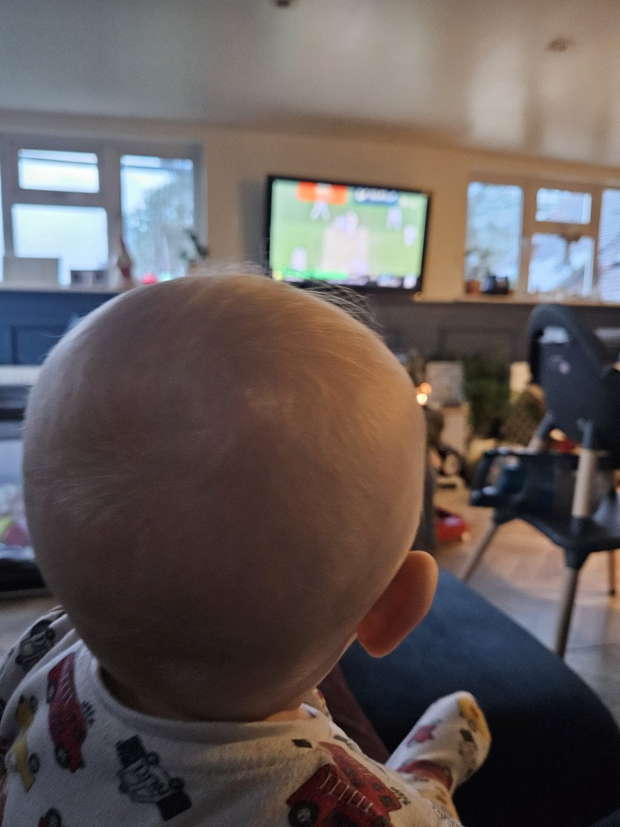 OfficalDB's tweet image. At least watching these professionals, he'll be less critical of my village form next year