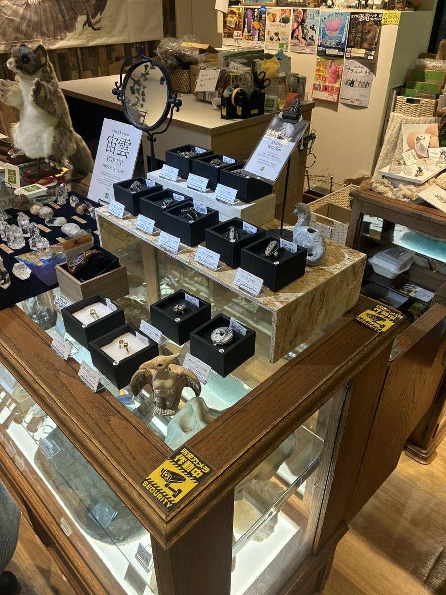 へへ

ハンケチ買った

知ってる作家さんの作品もいっぱいあった