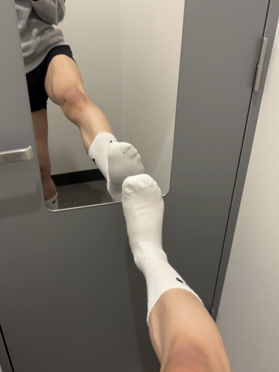 142hare's tweet photo. フォロワー急に増えてびっくりした
ありがと🦶 https://t.co/RenmzygVC4