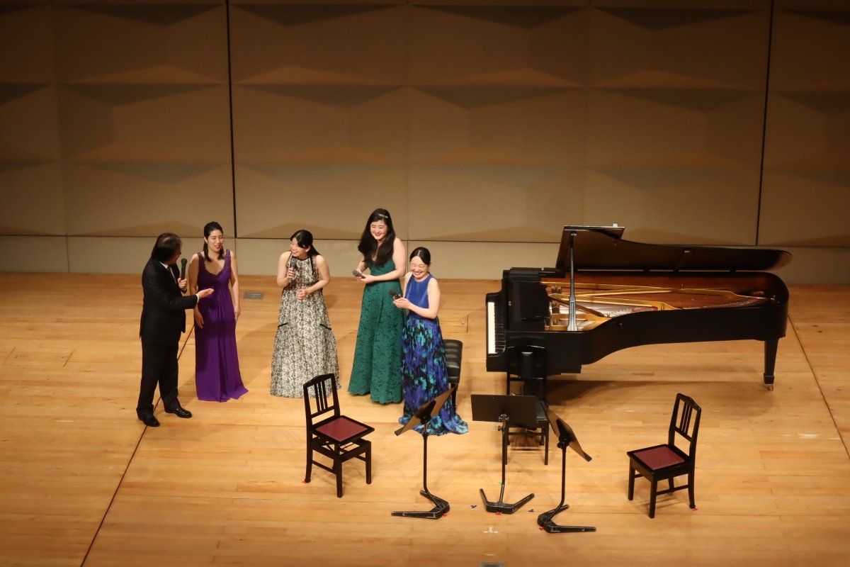 徳永二男が案内する  #作曲家の謎！17 「モーツァルト2」  完売御礼！㊗️
たくさんご来場ありがとうございました😃✨
 
＜アンコール＞
モーツァルト：ディヴェルティメント ニ長調 K.136 第1楽章、第3楽章

#大人気公演
#レクチャーコンサート
#徳永二男
#会田莉凡
#田原綾子
#上村文乃
#望月晶