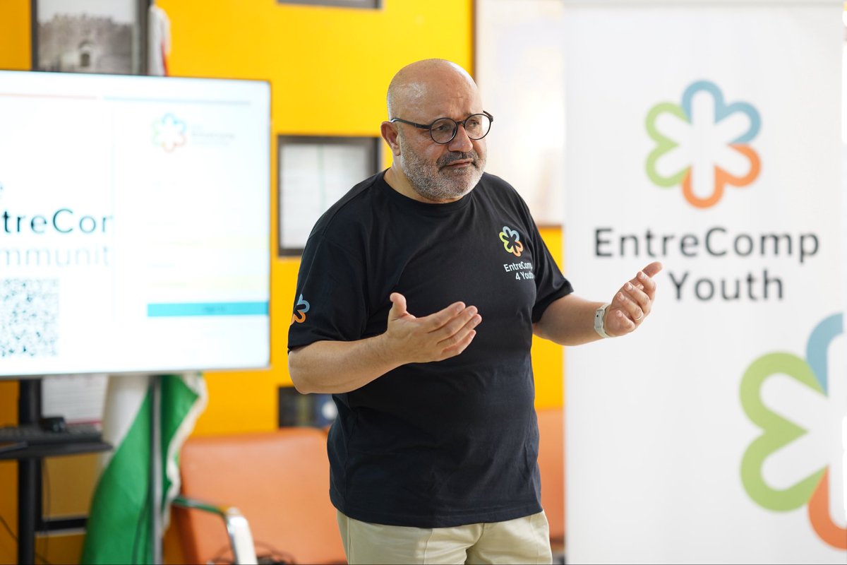 ArabiEntreComp's tweet photo. @BantaniEdu &amp; @cinop implemented #EntreComp4Youth for youth workers &amp; youth in Jordan and Palestine for @SharekF  &amp; @jordanriverfdn based on #EntreComp &amp; #EntreCompEdu Big thank you to @marianellaparra @elinmccallum @WilcoVisscher @TalaMalakha @NaseerMariam https://t.co/gohFnLwkII