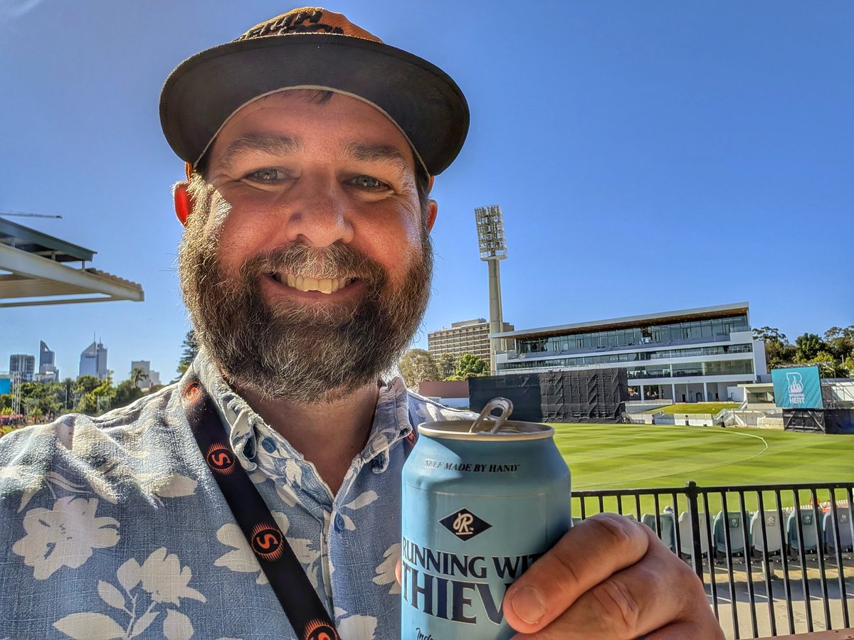 Happy Saturday! This afternoon I'm at the WACA Ground for my Scorchers final home game for #WBBL11. Today we need to win to make finals, simple as that.

We are facing the last placed Heat who have yet to win a game in the tournament. So it sounds simple, beat the team that