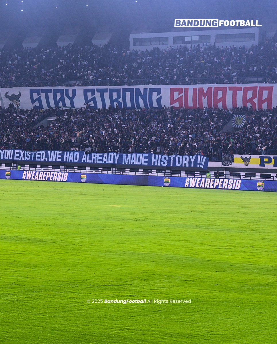bandungfootball's tweet photo. Pesan dari @officialvpc teruntuk saudara-saudara kita di Sumatera yang menjadi korban dari bencana nasional banjir bandang dan longsor di Nanggroe Aceh Darussalam, Sumatera Utara, dan Sumatera Barat.

Jangan lupa Viking Persib Club masih membuka donasi dari kawan-kawan yang ingin membantu secara materi, langsung gow ke @officialvpc 💌💙

#BandungFootball #BFCOM #Persib #Bobotoh