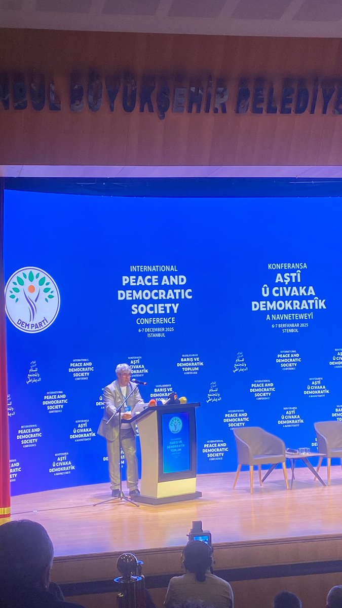 UnalYusufoglu's tweet photo. “Sosyalizmden ısrar İnsan olmaktan ısrardır” https://t.co/mQNXnhPzKL