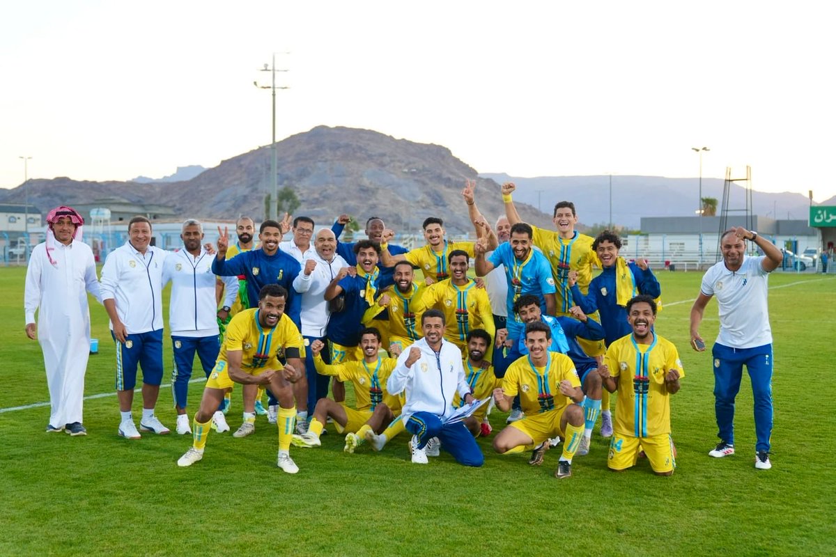 Abomoad122's tweet photo. الحمدلله على كل حال تم التعاقد معي كمساعد مدرب فريق اول في نادي الجيل وأسئل الله التوفيق في مشواري الجديد 
كما اشكر إدارة نادي الجيل على ثقتهم بي والشكر ايضاً لأخي ومدربي الكابتن عبدالله درويش لثقته بي والحمدلله اليوم نبارك لجمهور نادي الجيل هذا الفوز وعقبال القادم https://t.co/WRqwHabJsX