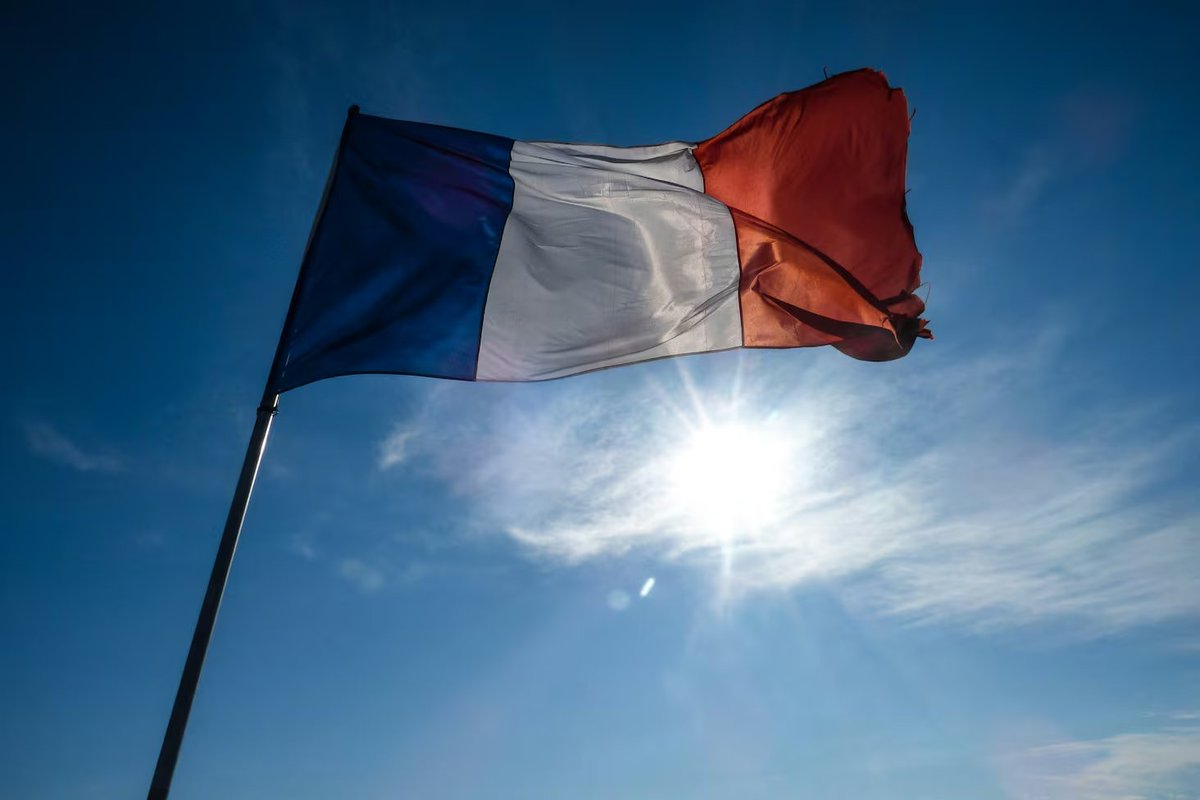 DavidSimplot's tweet image. 7 acteurs déjà certifiés, 12 en cours de qualification : le marché français du cloud souverain atteint aujourd’hui ~ 18 M€. Une petite étape - mais un signal fort pour la souveraineté numérique usine-digitale.fr/cybersecurite/… via @LUsineDigitale  #CloudSouverain #SouverainetéNumérique…