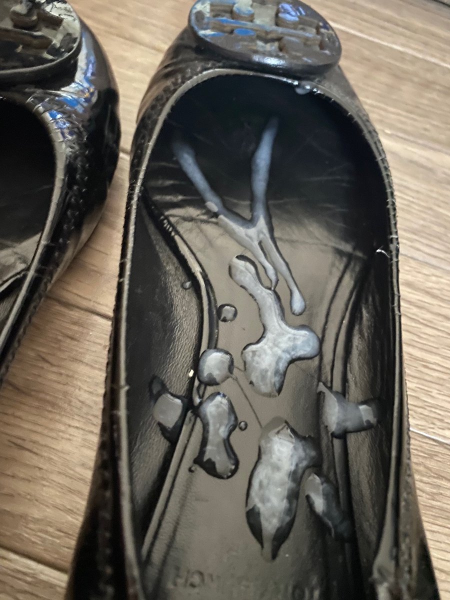 くっさかったー。
＃shoecum　＃靴ぶっかけ　＃人妻事務員