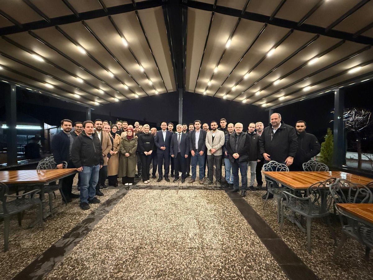 Genel Müdürümüz, Dünya Mühendisler Günü kapsamında KOSKİ’de görev yapan mühendislerimizle bir araya gelerek yürütülen çalışmalar, kurumsal hedefler ve geleceğe yönelik projeler hakkında değerlendirmelerde bulundu.