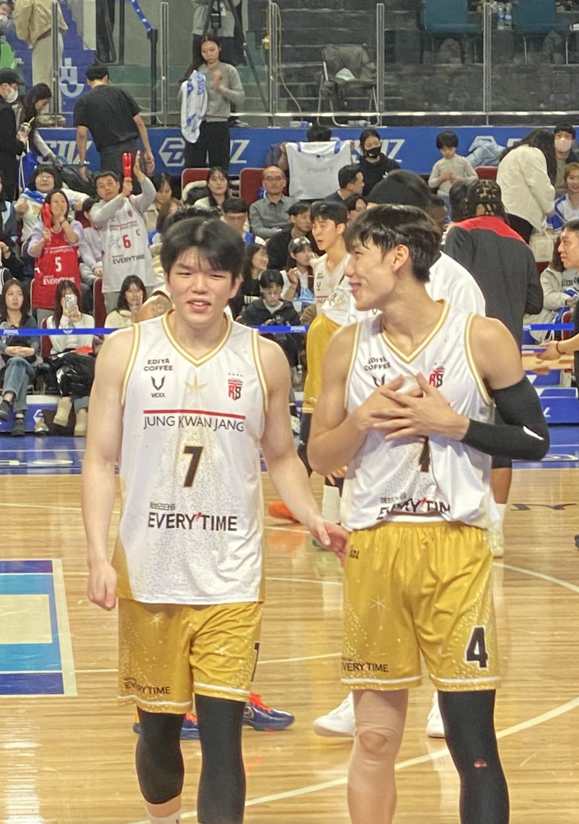 마음좋은조합
박정웅표정봐ㅜㅋ