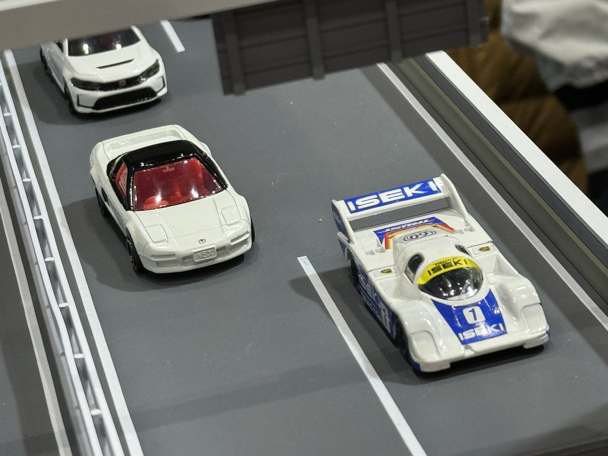 色々展示があったけど我々的にはトミカ並べながら皆でわちゃわちゃでき