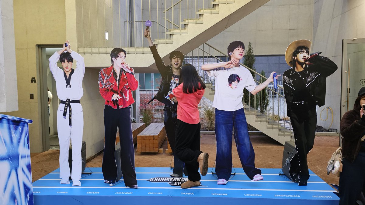 🍓Jin-Kore🐳 tweet media