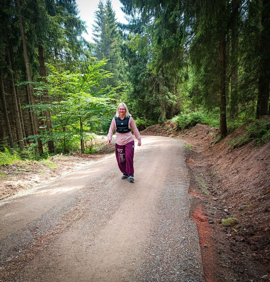 AkikoYuOfficial's tweet photo. Letzter Sommer war... intensiv... 74kg 🤣 

#offseason #bulkmode #gainingphase #buildnotcut https://t.co/Z8c9gDB8od