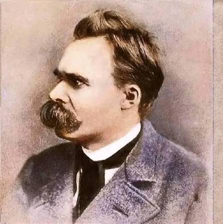 كلمةٌ واضحة صغيرة موجزة تخفف كثيرا من أعباء الحياة، ولكن لا يفهمها أغلب الناس:

-كلما ارتقى عقل الإنسان، قلّت رغبته في الضجة.