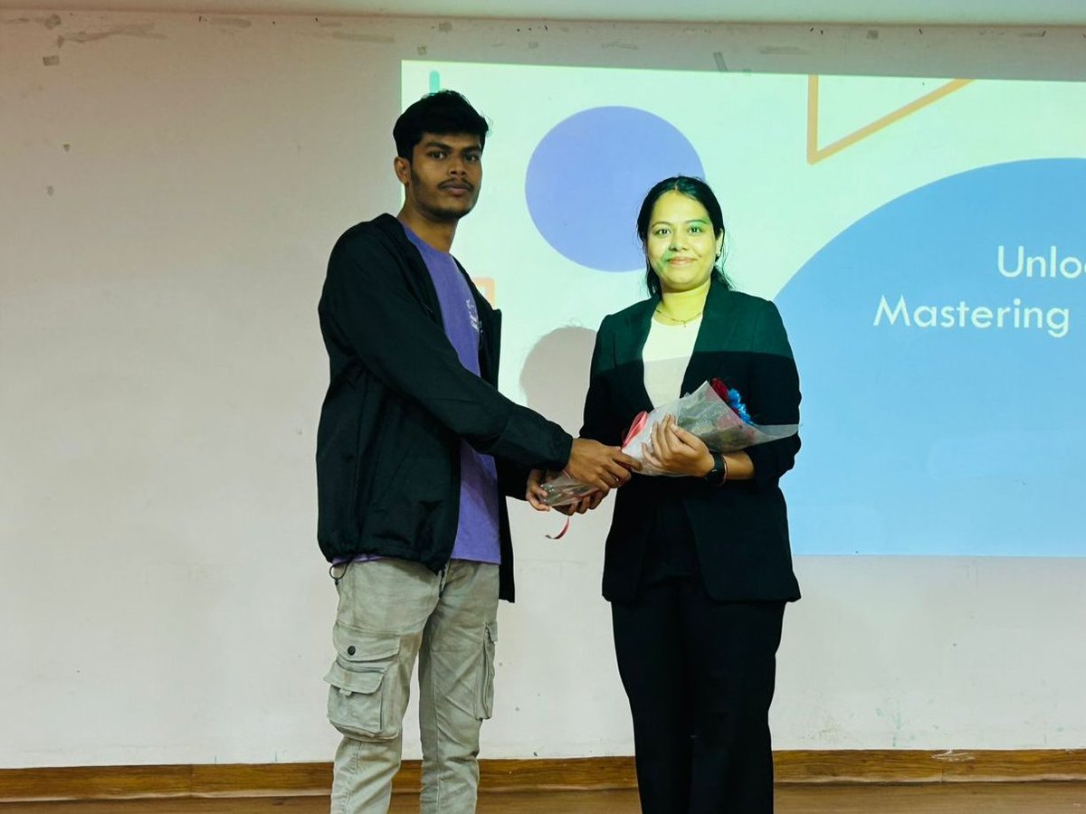 AWS Cloud Club SSTC tweet media