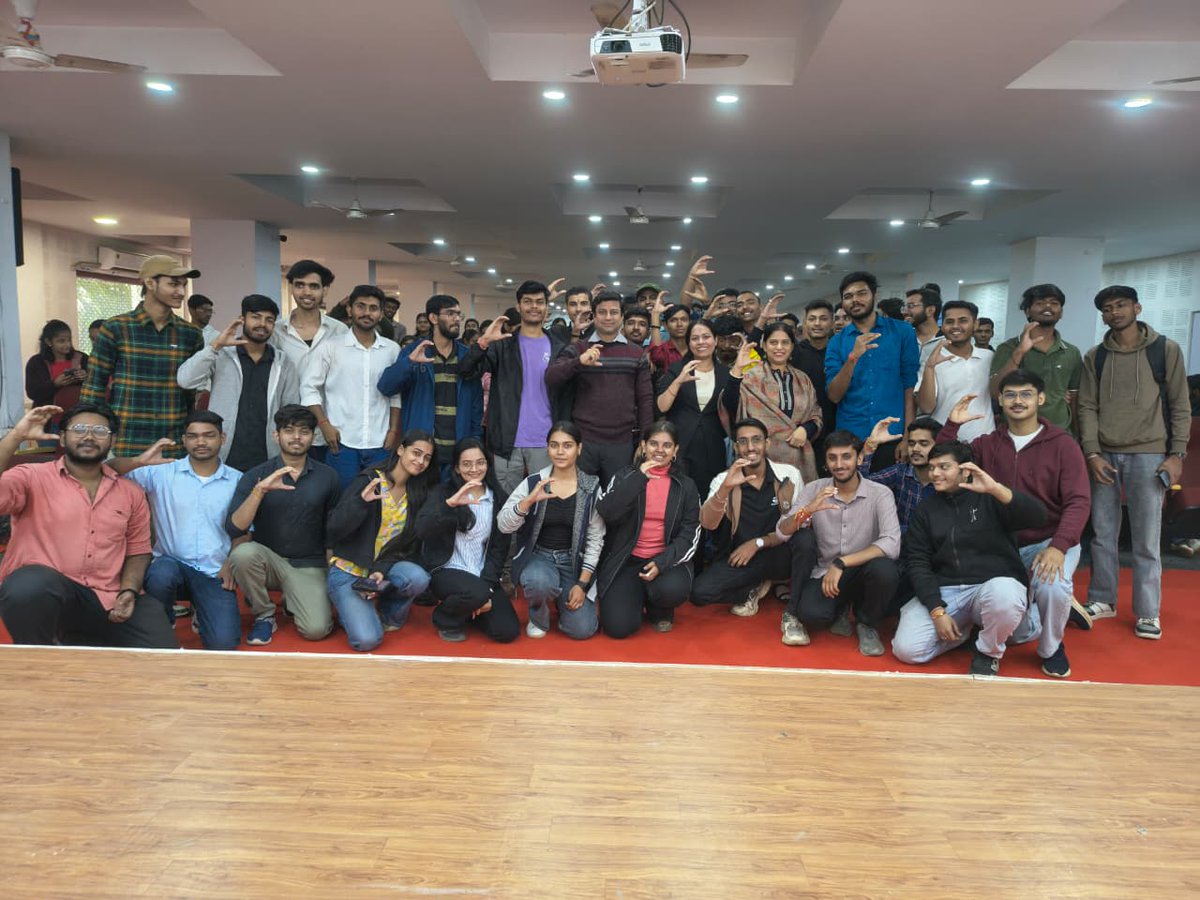 AWS Cloud Club SSTC tweet media