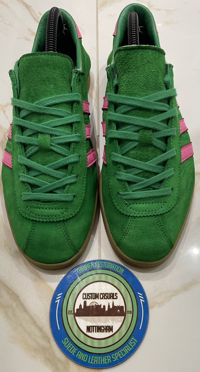 custom_casuals's tweet photo. 🟢🎟️🎲 These London Monopoly arrived tried and faded, deep cleaned and redyed they look a substantial improvement and have their vibrancy back! If you have a pair needing some attention get in touch. Work being taken on 👀 Retweets always appreciated @adiFamily_ 👟🧼🍋🎨✅🎲🎟️🟢 https://t.co/2RHWReEnxd
