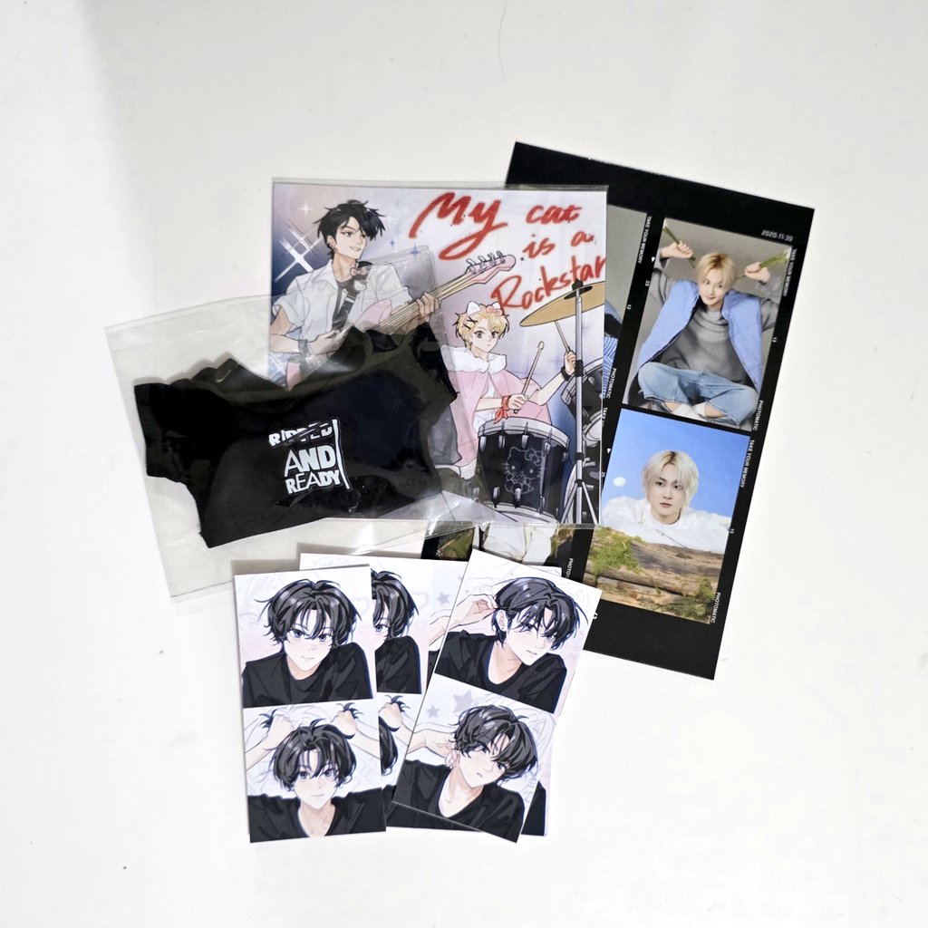 shealunarr's tweet photo. hi mx ishi @catstarpjs, already received the shirt, thank you so much for packing it well and alsoo for the prints i love them so much 🥹❤️
#tolunarr #pawsitivefeedbacks https://t.co/r31M6AiHYI