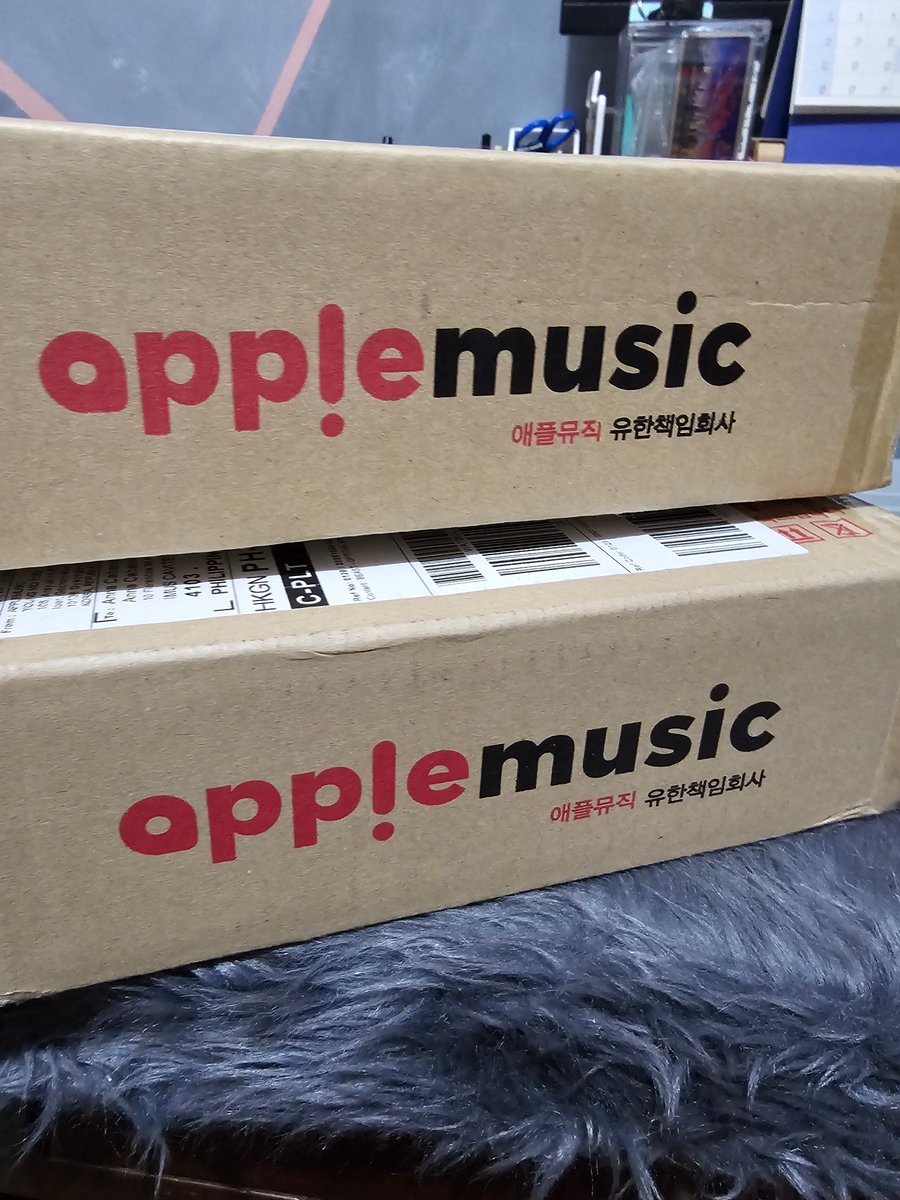 decryptedmind's tweet image. Andito na sila!! nakakakilig 🥰 unboxing later 😊 @Highlight_AUent