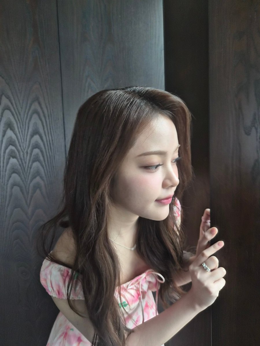 H2HCARMEN_INA's tweet image. [𝙐𝙋𝘿𝘼𝙏𝙀] Postingan Weverse #CARMEN 06/12/25

"뿅~🍀🩷"

📸 (1/2)

#카르멘 #Hearts2Hearts