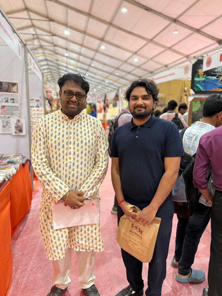 pranj999's tweet photo. An honor meeting @ankitatIIMA ji at #Swadeshotsav 2025. Learning from you has been a journey from colonization to decolonization. From tech to Gau-tech.

#decolonization of mind continues https://t.co/dCreCM5eA2