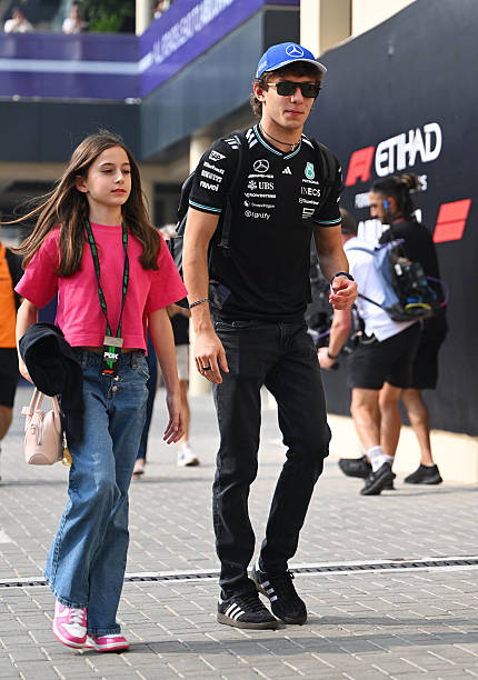 Kimi arrived with his sister for quali day