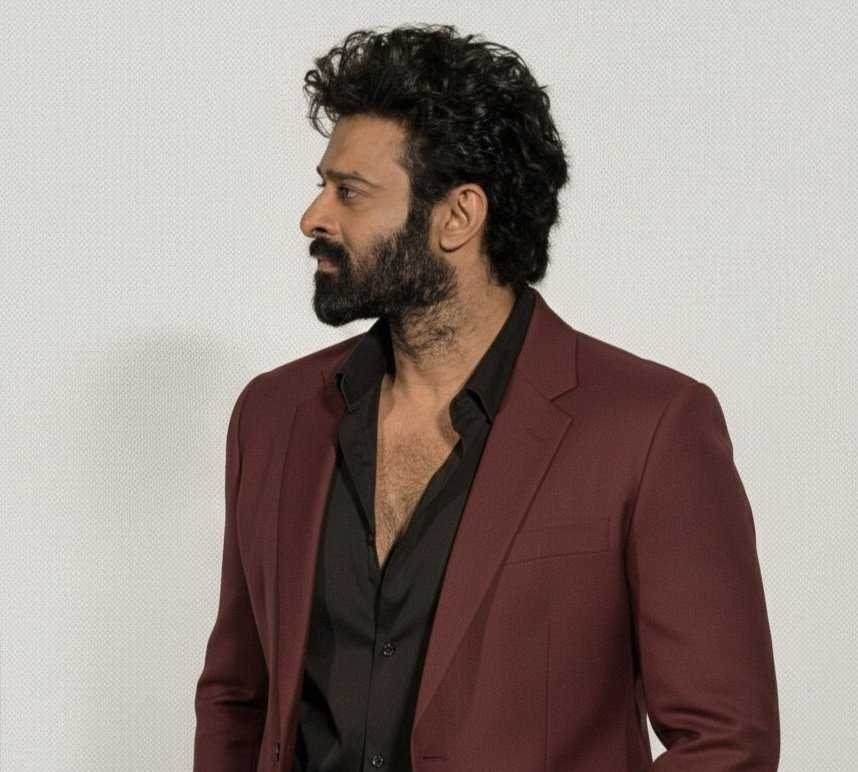 imVchowdary's tweet photo. #RajaSaab 🥵🥵🥵
#Pabhas #TFI #TOLLYWOOD #PraBoss https://t.co/ipnoPpEe7o