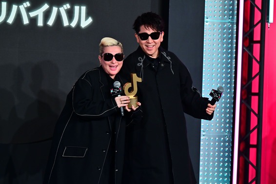 m-flo、「TikTokトレンド大賞2025」ホットワード部門賞（受賞ワード：平成リバイバル/ come again）を受賞！

▼記事・写真の詳細はこちら
wws-channel.com/event/595279.h…

#mflo
<a href="/mflo_official/">m-flo</a>
@verbal_ambush
<a href="/takudj/">☆Taku Takahashi 🖖</a>