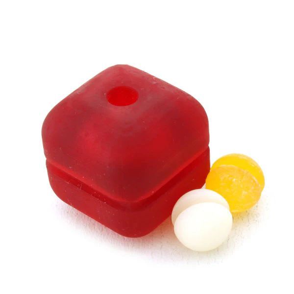 candydicejp's tweet photo. 今週のキャンディーダイス紹介🪀

『スクエア』

定番モデル「オリジナル」のレジン素材＆ベアリング搭載のアナザーバージョン

オリジナルよりも、引っ張る力が強くビースティックなどのトリックとも相性◎

現在、より個性を際立たせた新型をテスト中との噂も・・・🤫㊙️

https://t.co/BTXhroZe1l https://t.co/vkvzwYePC5