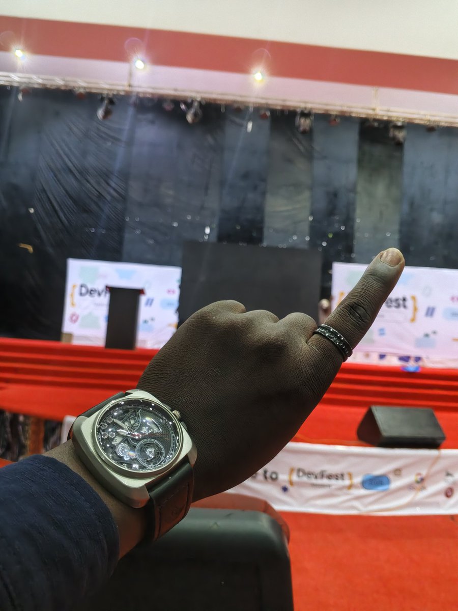 adeolalasisi6's tweet photo. I am live at @Google Dev fest at ABk organized by @gdgabeokuta ✌🏽

I would be speaking about @StudIQ_main and @SolanaStudentAf to everyone I meet today 😊🎉

#Devfestabk2025 #DevfestAbeokuta2025 #Devfest https://t.co/TEi93Sbnj2