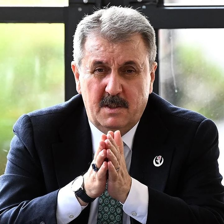 Mustafa Destici: "Kadınlar işe 1 saat geç gelmeli, 1 saat erken çıkmalı."