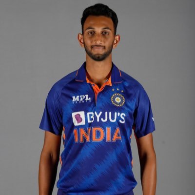 BijayKumarShar7's tweet photo. Please don't troll Prasidh Krishna for being an incredible run machine. Then Gambhir will make sure to include him in the playing eleven of all one-dayers to prove that he alone is right. https://t.co/tugFsBQZjz