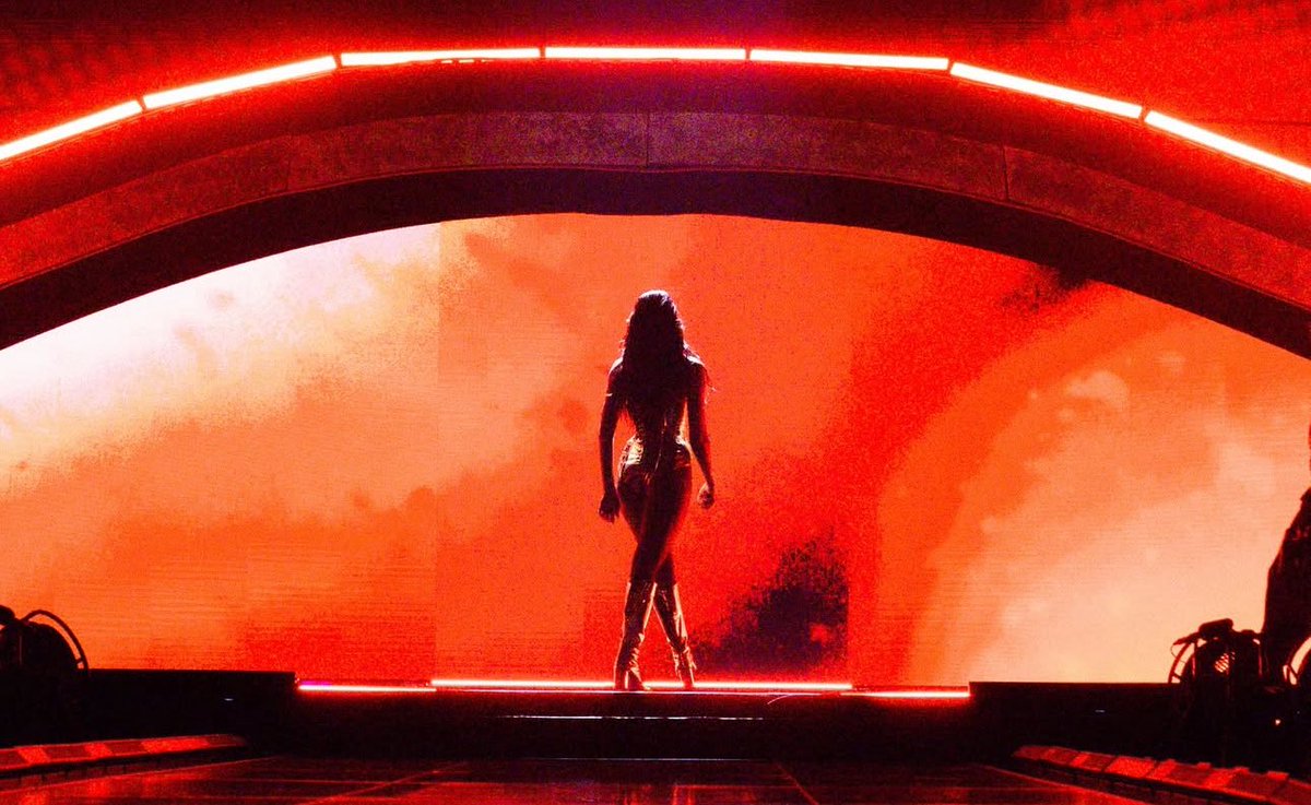 PopCrave's tweet image. Dua Lipa has concluded her ‘Radical Optimism’ tour.

The tour visited both arenas and stadiums and became the highest-grossing of her career.