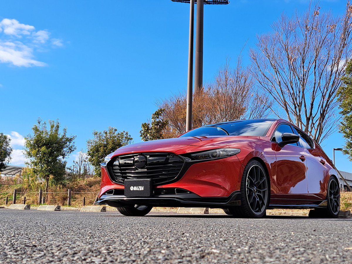TTO241's tweet photo. プチOFF前にパシャリ📸🤗
#MAZDA3FB #MAZDA3FASTBACK #MAZDA3HATCHBACK #RetroSportsEdition #Soulredcrystalmetallic #withMazda #AutoExe #AutoExeJapan
#RAYS #VOLKRACING #G025 #VOLKRACINGG025 #Forged https://t.co/RtZufJCnnT