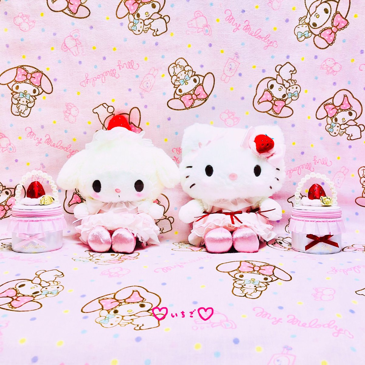 マイメロディ & ハローキティ いちごホイップケーキ ぬいぐるみ