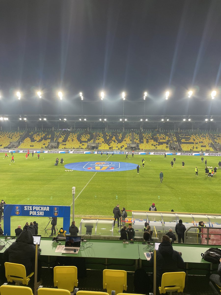 🔍 dzieje się na finiszu rozgrywek ⚽️

Jutro z ekipą <a href="/sport_tvppl/">TVP SPORT</a> kończymy rok na boiskach <a href="/_1liga_/">Betclic 1 Liga</a> 

Do zobaczenia i usłyszenia <a href="/YouTube/">YouTube</a>